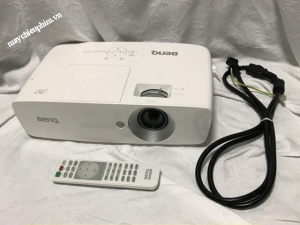 Máy chiếu BenQ HT1070
