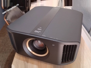 Máy chiếu JVC DLA-V5 ( như mới màu đen)